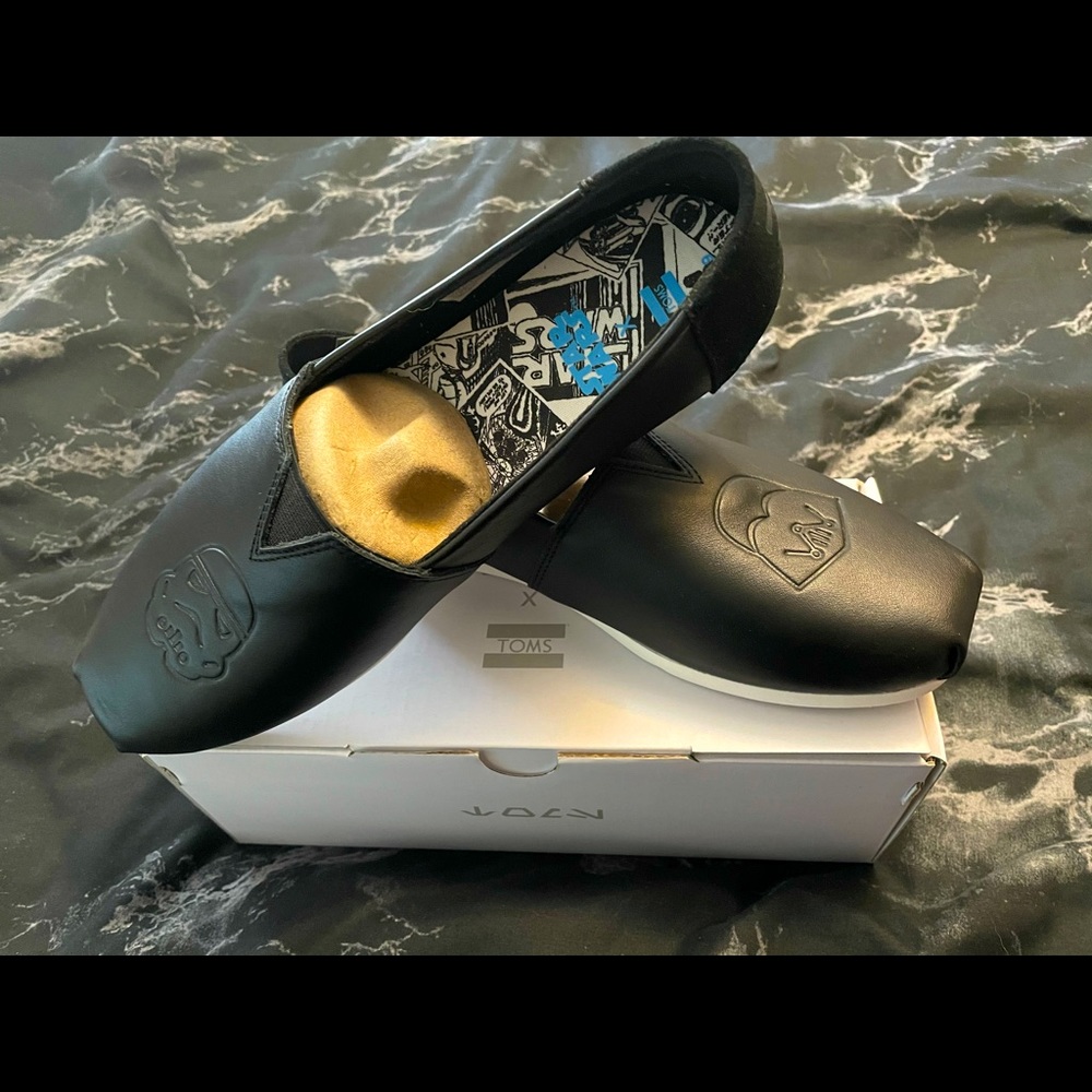 Toms X Star Wars Leather Women’s Size 9